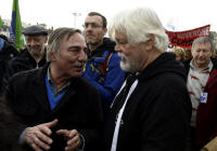 Allain Bougrain Dubourg et Paul Watson étaient présents à la manifestation. Photo AFP