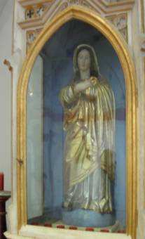 VIERGE-STATUE-VITRINE.JPG