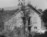 Une petite maison en banlieue de CHAMBERY